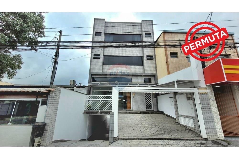 Prédio Comercial com área construída de 665,80 m², ACEITA PERMUTA DE IMOVEL DE MENOS VALOR - Alvaro Perez